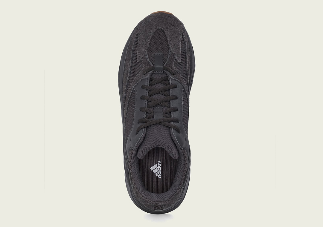 YEEZY BOOST 700 “Utility Black” が発売