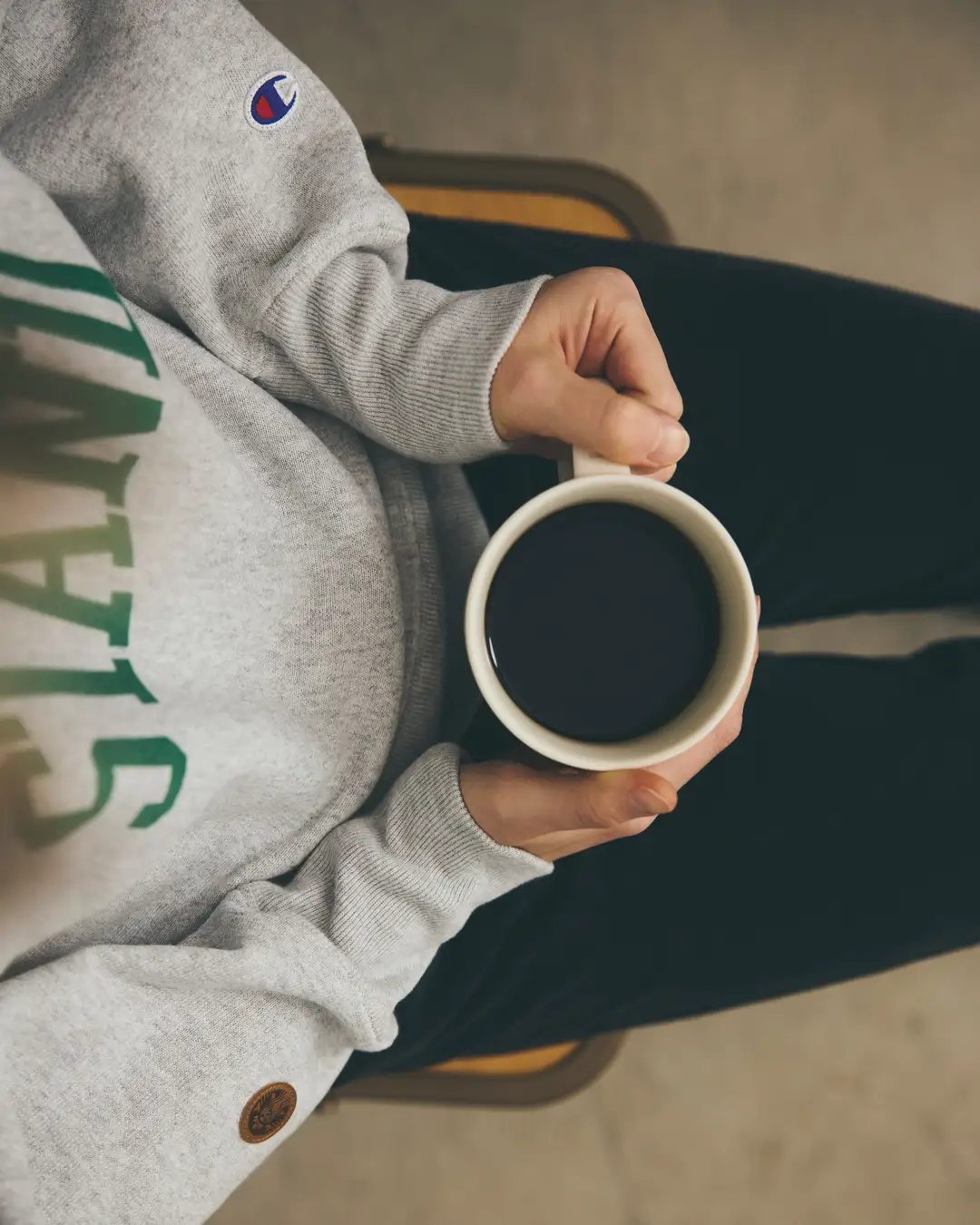 STARBUCKS × BEAMS の “STARBUCKS STAND by BEAMS” より第1弾アイテム Champion 別注リバースウィーブ®︎が11月21日(金)発売