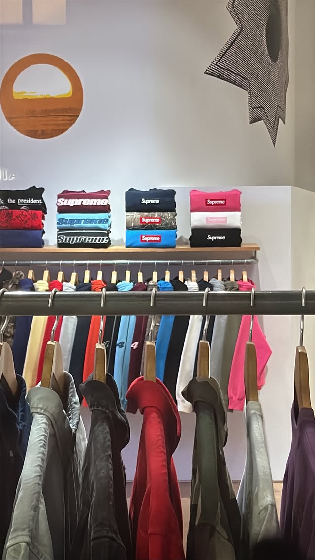 Supreme 2025年秋冬コレクション WEEK15 の海外スナップが公開