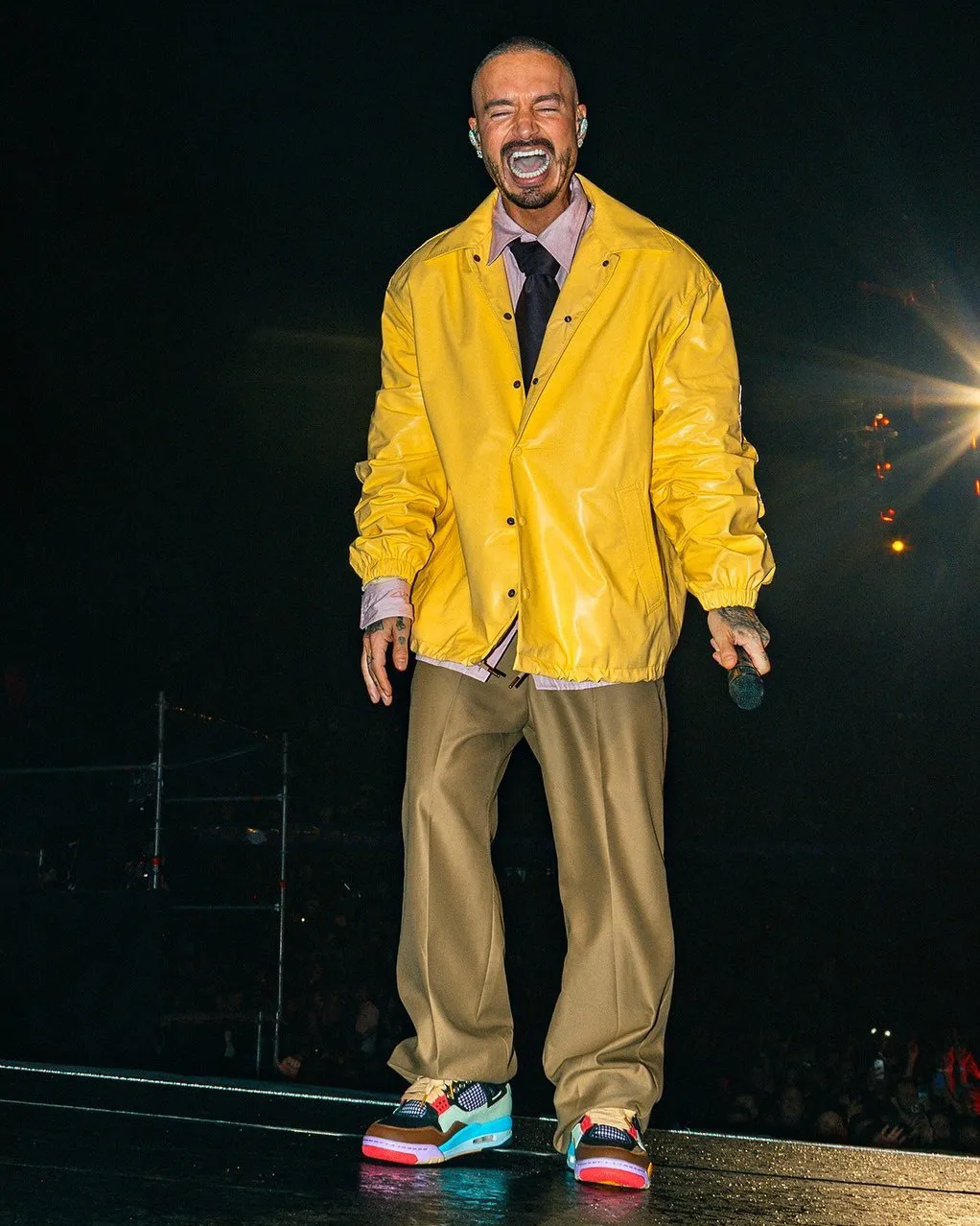 J Balvin × NIKE AIR JORDAN 4 の未発売モデルが公開