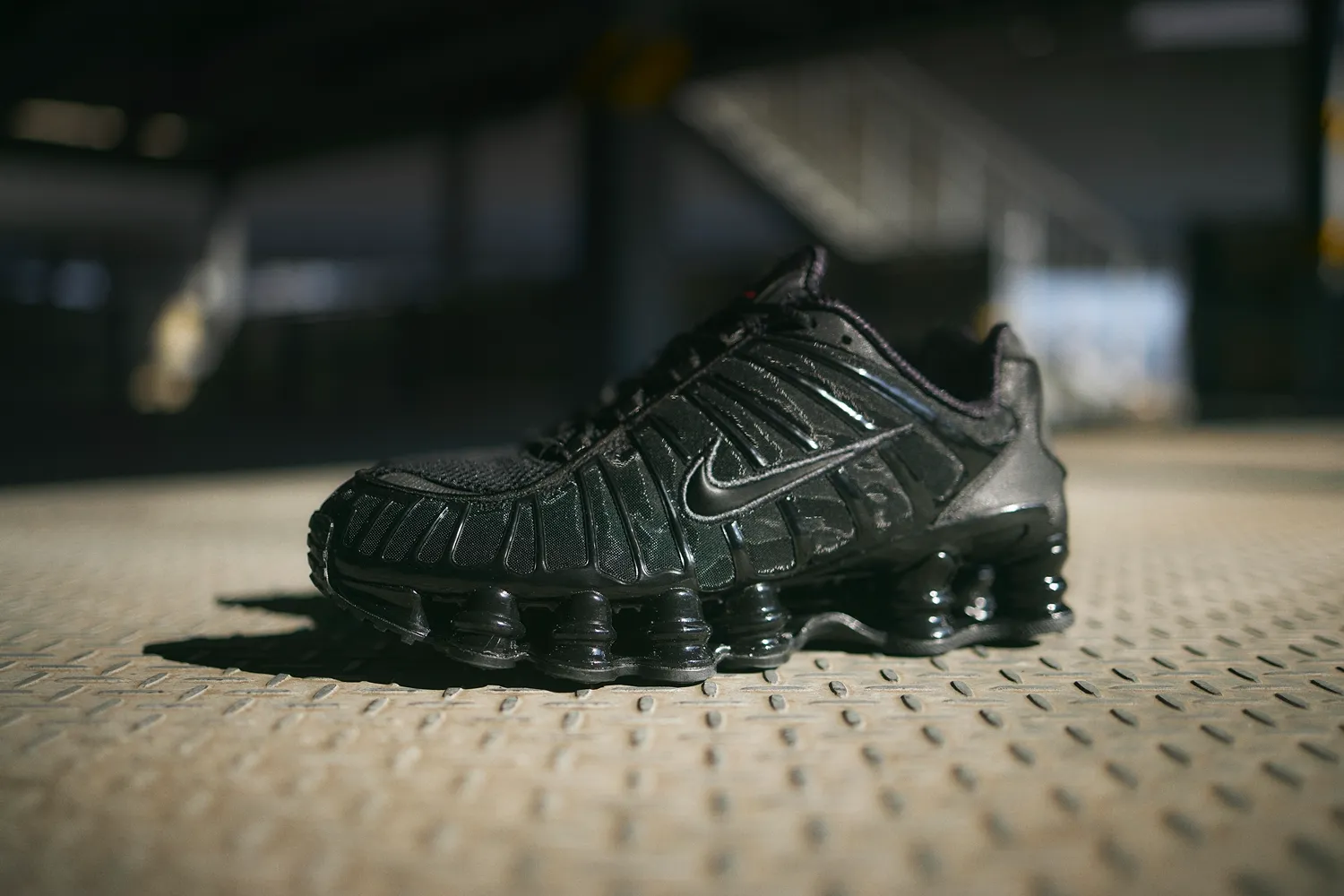 BILLY'S にて NIKE SHOX TL “Black” の予約販売が開始