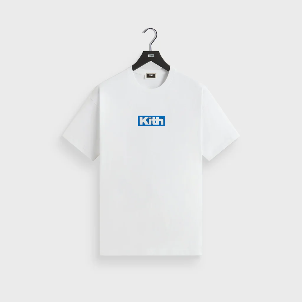 KITH の2025年ウィンターコレクションより Retro Logo Tee が発売