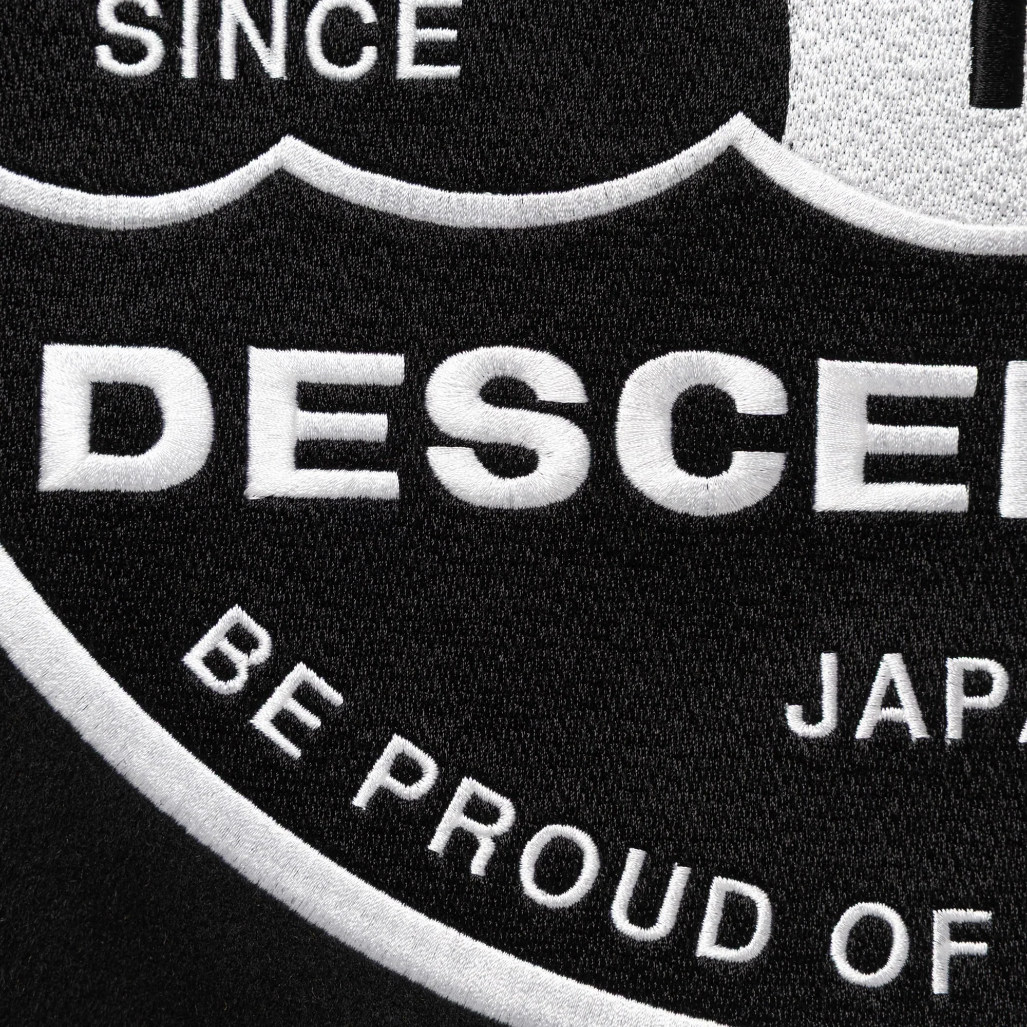 WTAPS 西山徹 が手掛ける DESCENDANT から『FLUKE UP VARSITY JACKET』が2月27日(木)発売