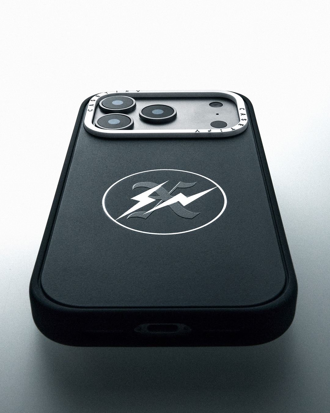 CASETiFY × GOD SELECTION XXX × fragment design のコラボコレクション第2弾が12月10日(火)発売