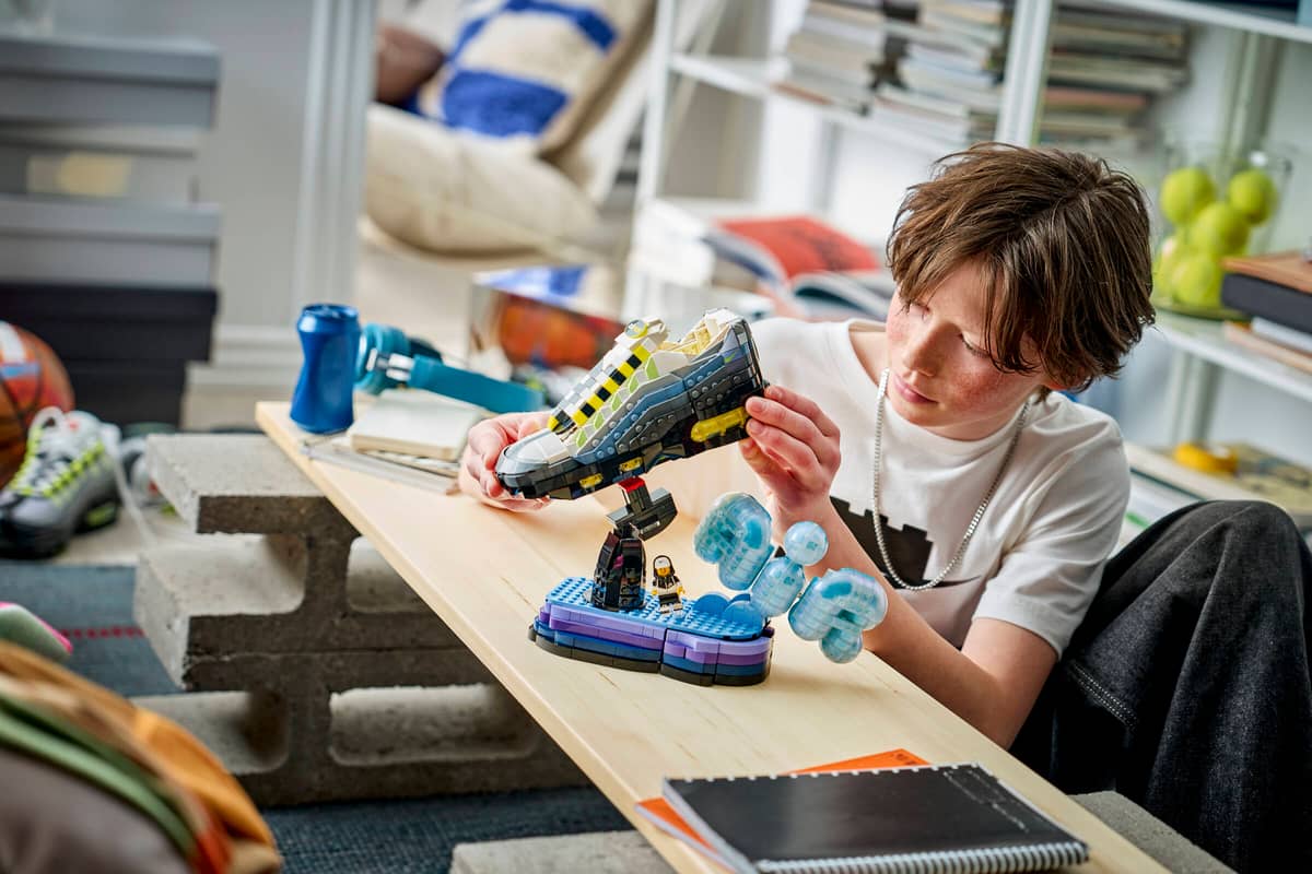 LEGO® × NIKE AIR MAX 95 “Neon” が2026年3月28日(土)に発売予定