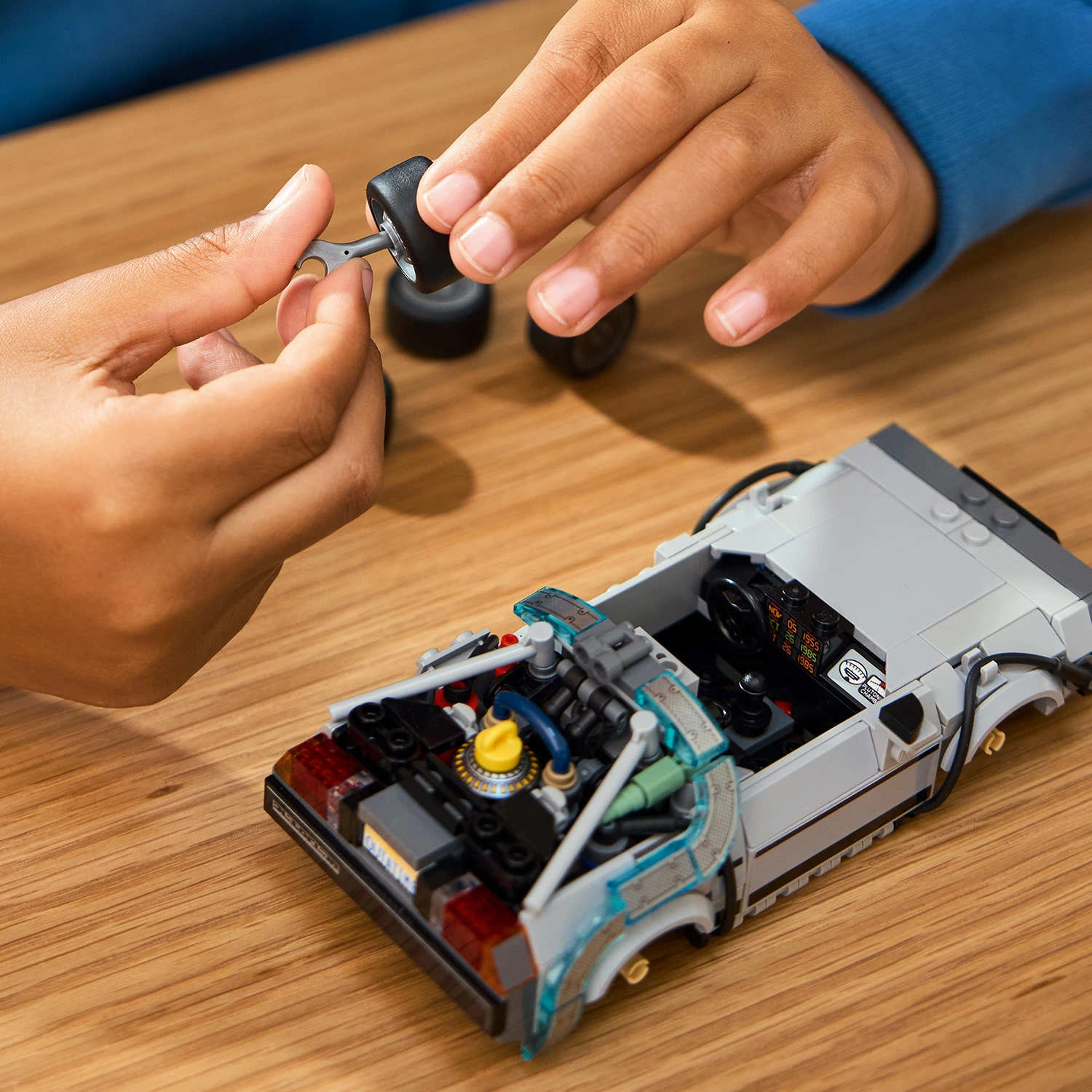 LEGO × BACK TO THE FUTURE『DeLorean』が1月1日(木)発売