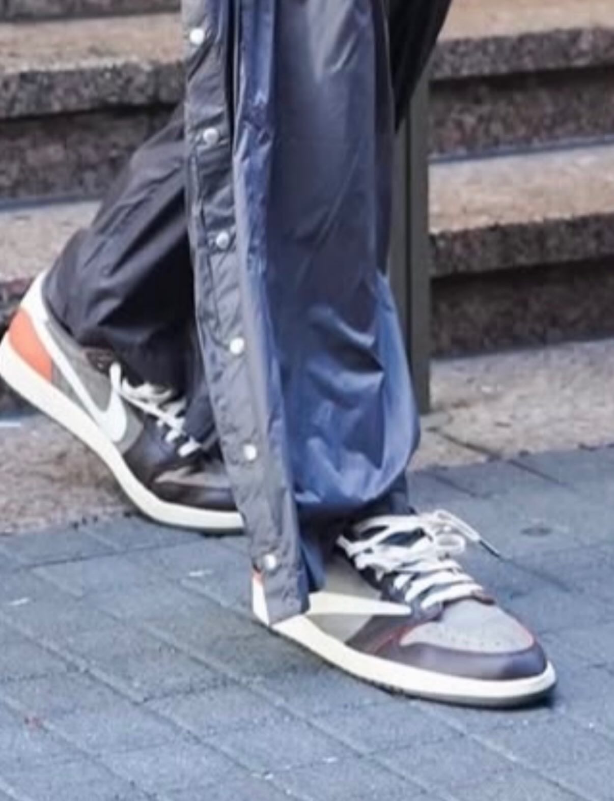 Kevin Durant が Travis Scott × NIKE AIR JORDAN 1 LOW の特別モデルを着用