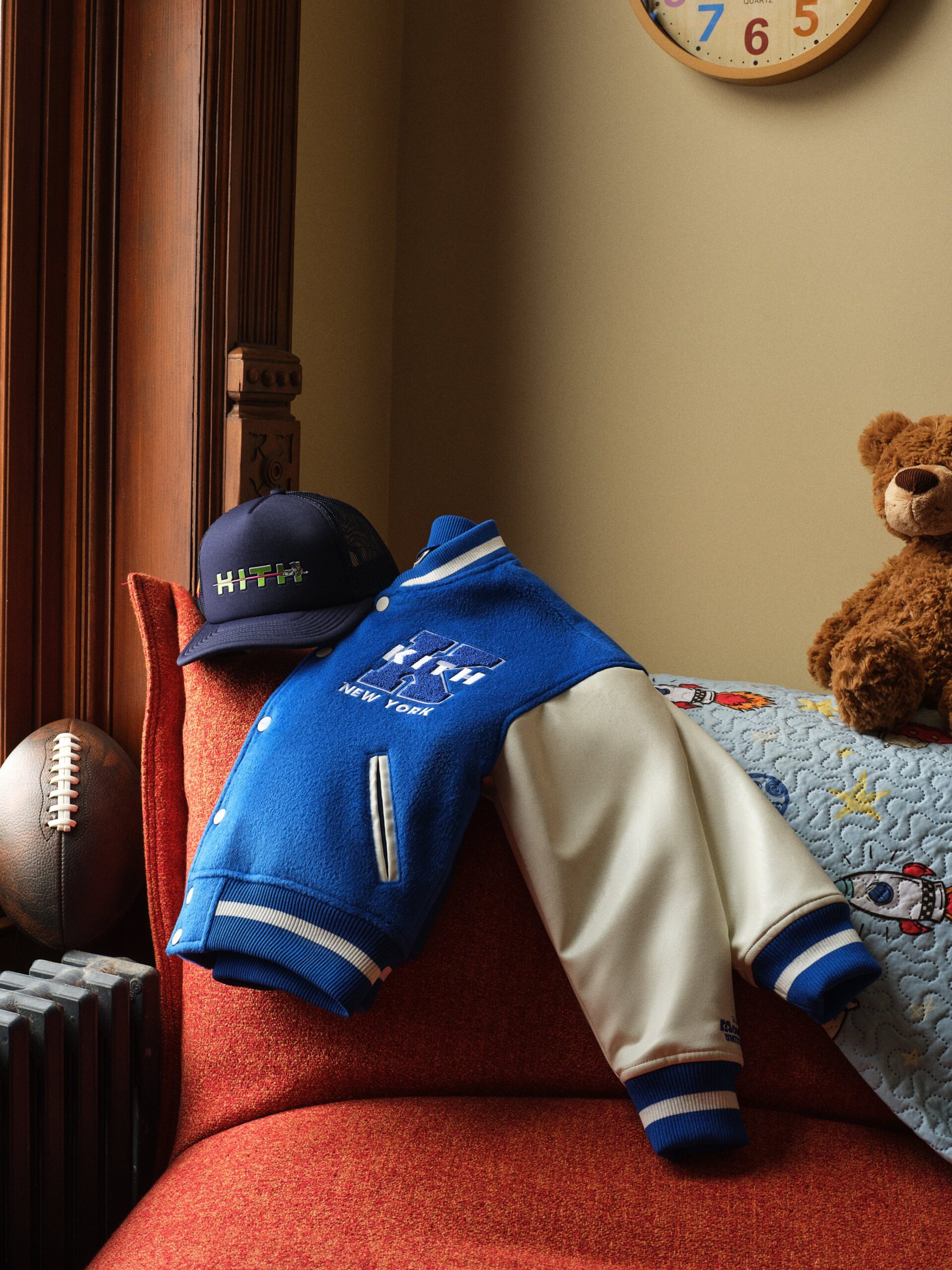 KITH × Pixar の2025年ホリデーコレクションが12月5日(金)発売予定