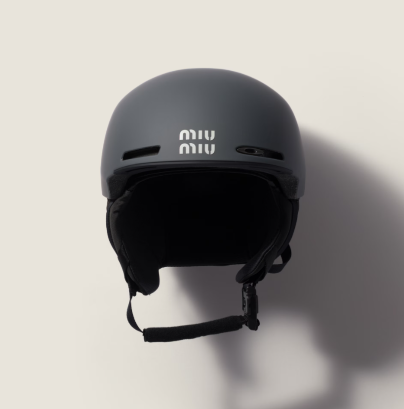 MIU MIU × Oakley の初コラボコレクション “Miu Miu by Oakley” が登場