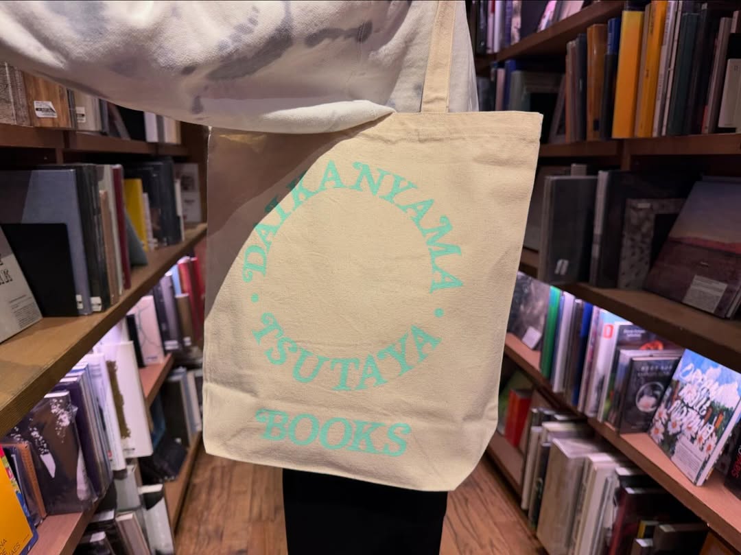 代官山 蔦屋書店 の開業14周年を記念した VERDY とのコラボアイテムが発売