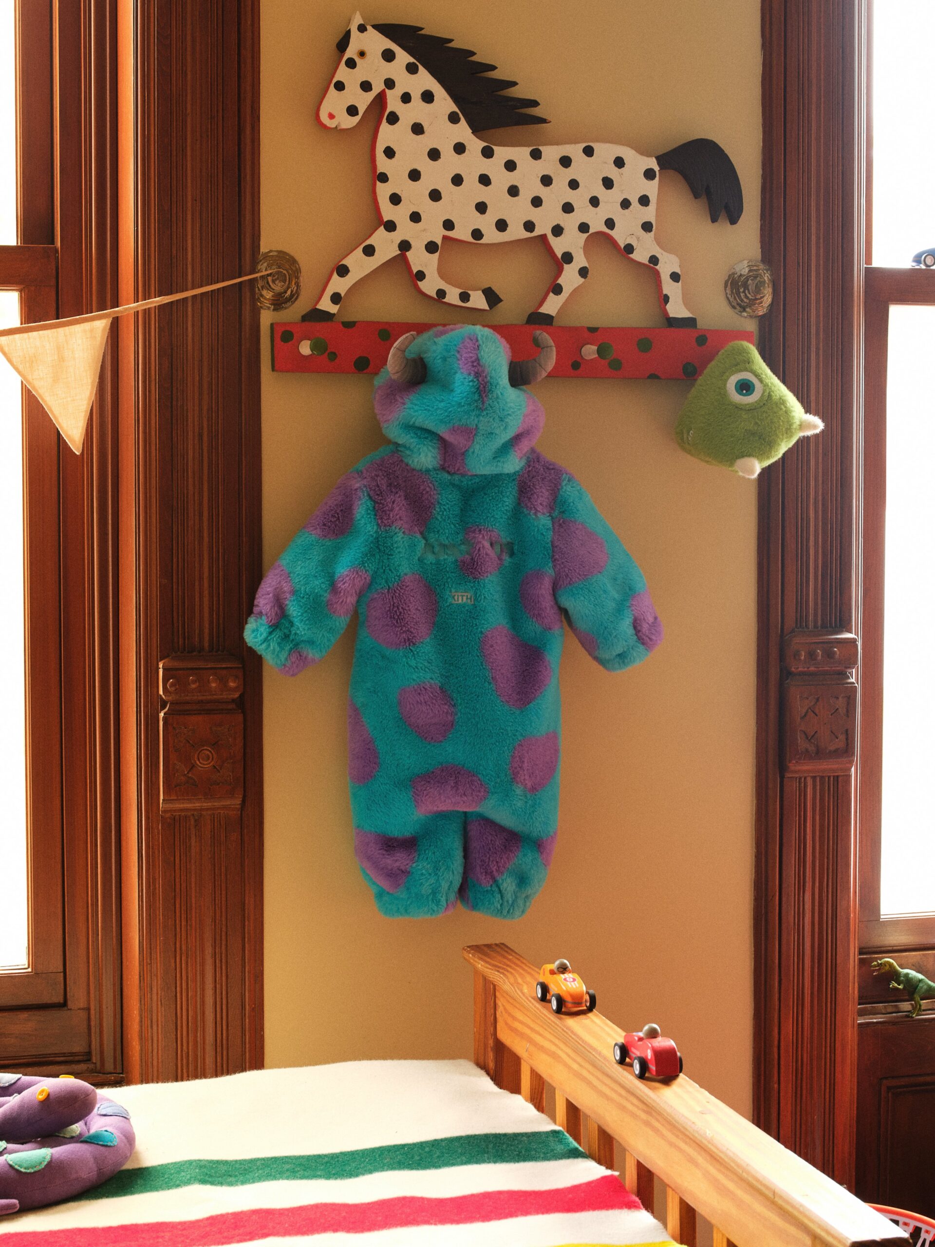 KITH × Pixar の2025年ホリデーコレクションが12月5日(金)発売予定