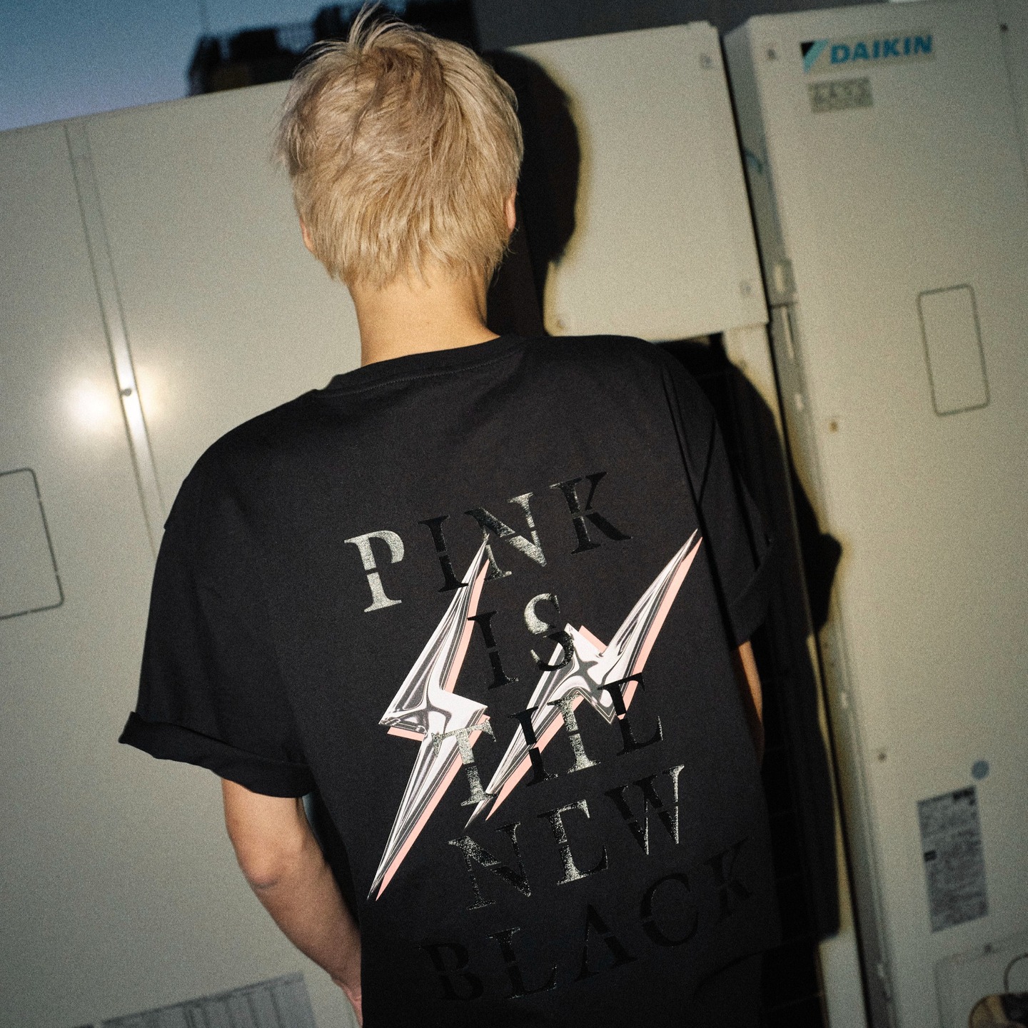 BLACKPINK × fragment design が12月22日(月)発売予定