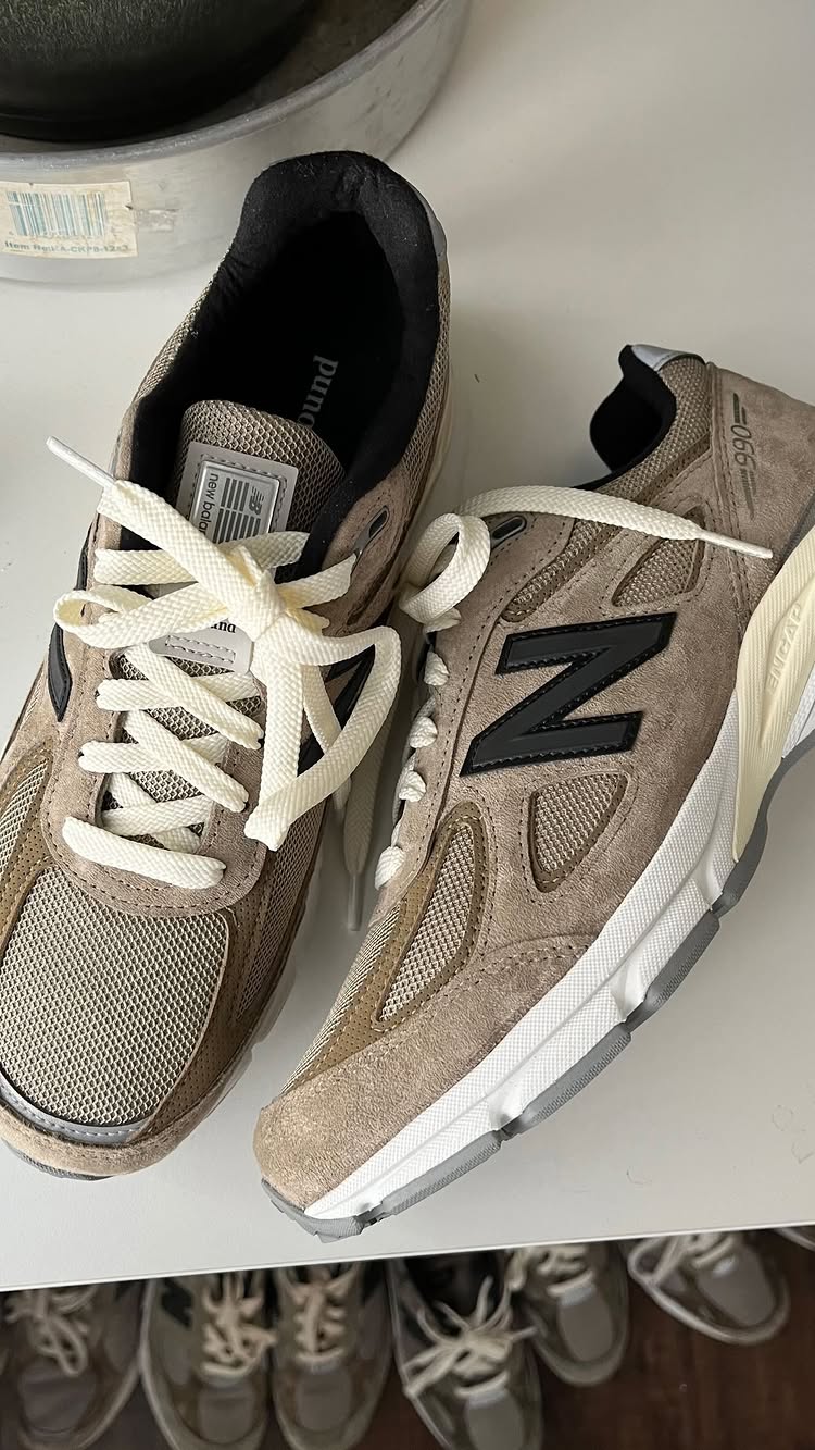 JJJJound × New Balance 990v4 “Mushroom” が12月12日(金)23:00～受注販売が開始