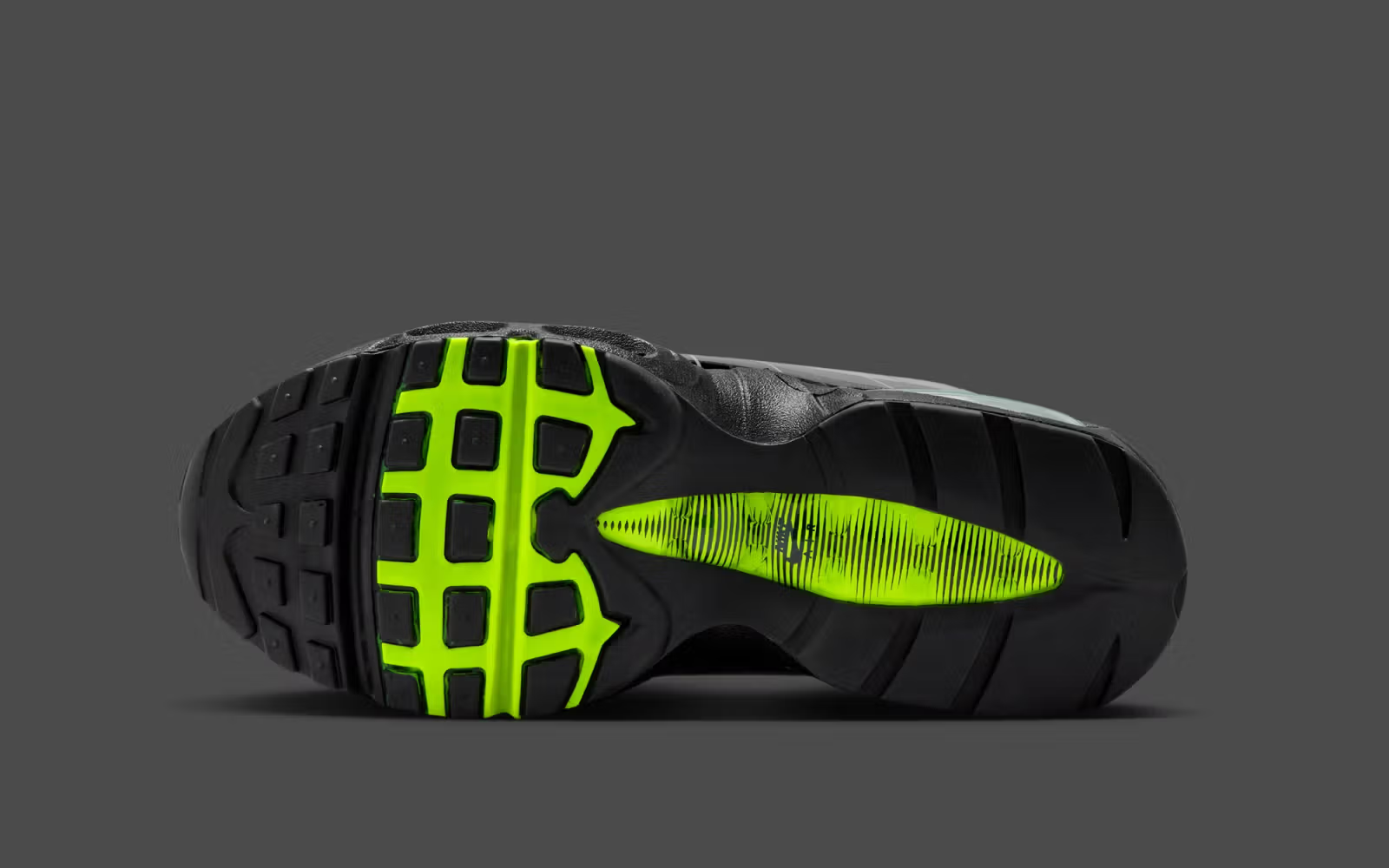 LEGO × NIKE AIR MAX 95 “Neon” のオフィシャル画像が公開