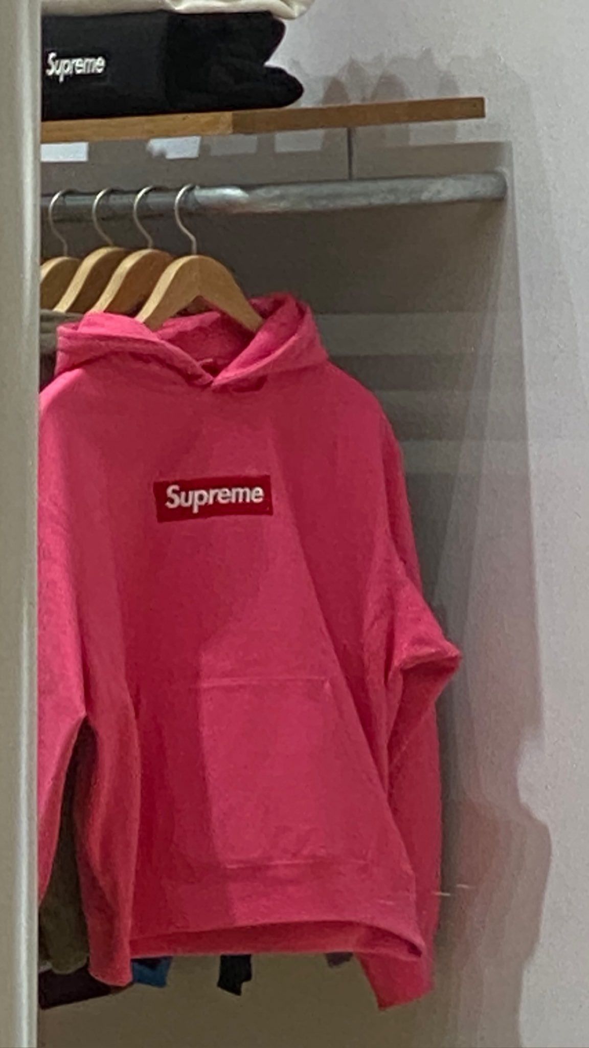 Supreme『Box Logo Hooded Sweatshirts』が12月6日(土)に発売予定
