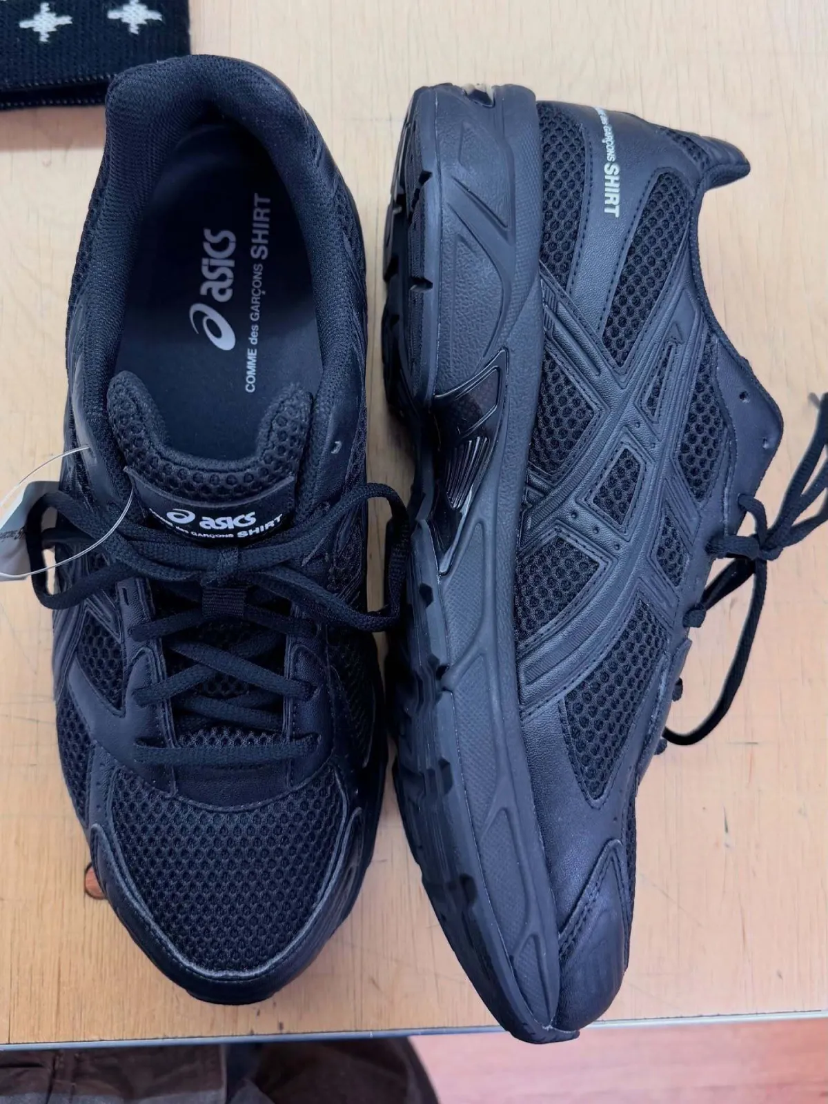 COMME des GARÇONS SHIRT × ASICS GEL-1130 が公開