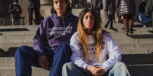 V.A. × The Met のコラボアイテムが1月16日(金)に発売予定 – Yakkun StreetFashion Media