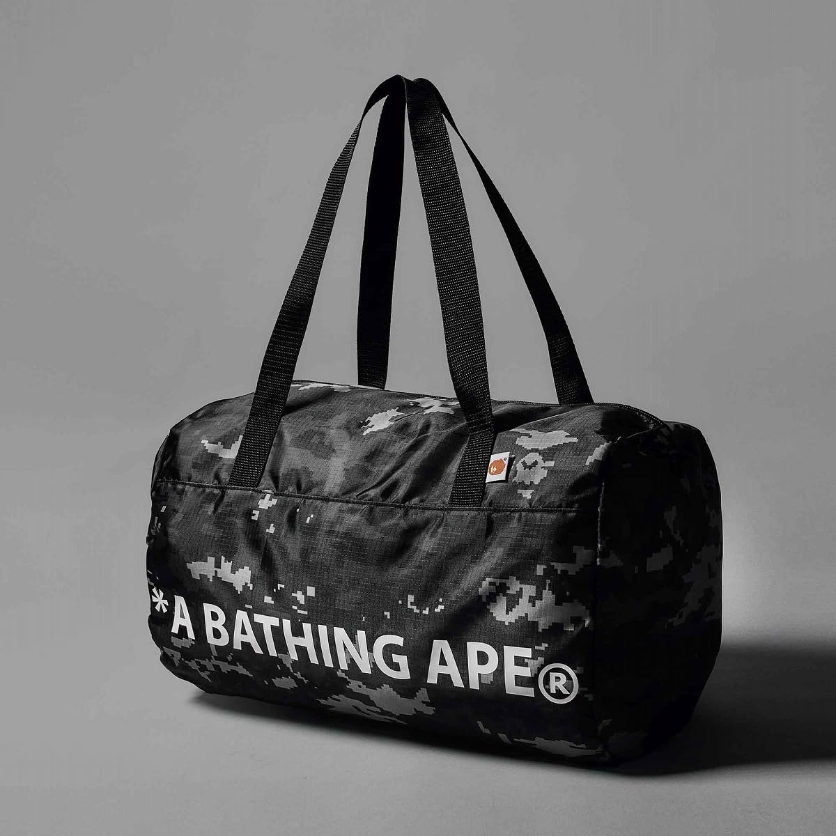 A BATHING APE® の特別付録付き smart 3月・4月合併号が発売