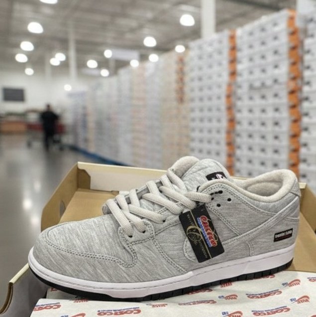 Costco × NIKE SB DUNK LOW が海外 コストコ 店舗にてゲリラリリース