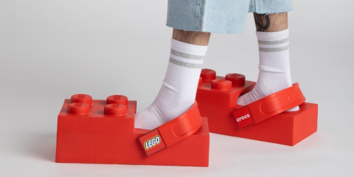 LEGO® × Crocs『Brick Clog』が2月16日(月)に発売予定