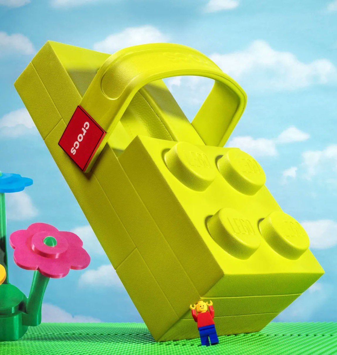 LEGO® × Crocs『Brick Clog』が2月16日(月)に発売予定