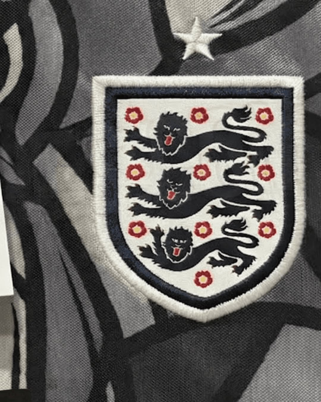 PALACE × NIKE のイングランド代表コラボユニフォームが公開