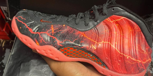 Stranger Things × NIKE AIR FOAMPOSITE ONE の実物画像が公開