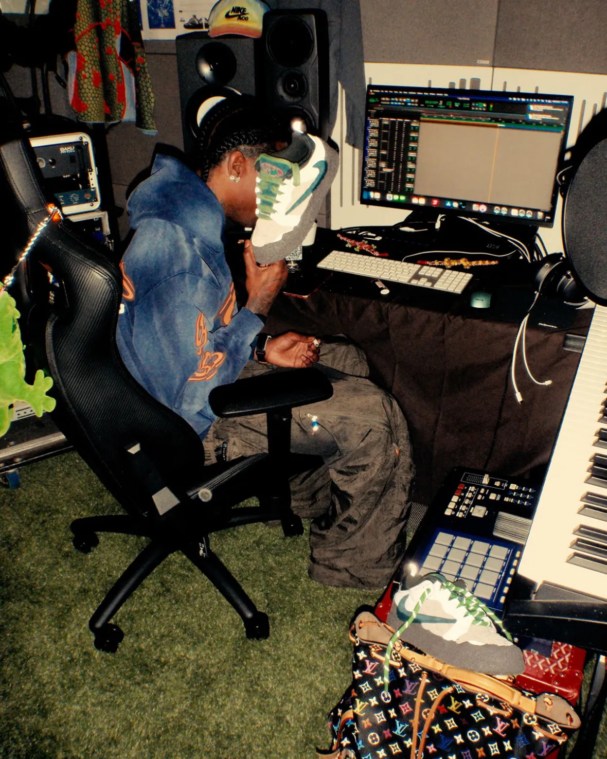 Travis Scott × CPFM × NIKE FLEA 1 が公開