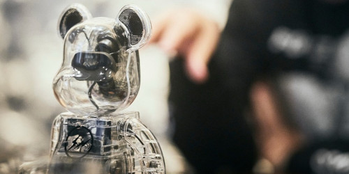 fragment design × MEDICOM TOY の『 BE@RBRICK AUDIO Portable BluetoothⓇ Speaker 400% 』が2月7日(土)に発売予定