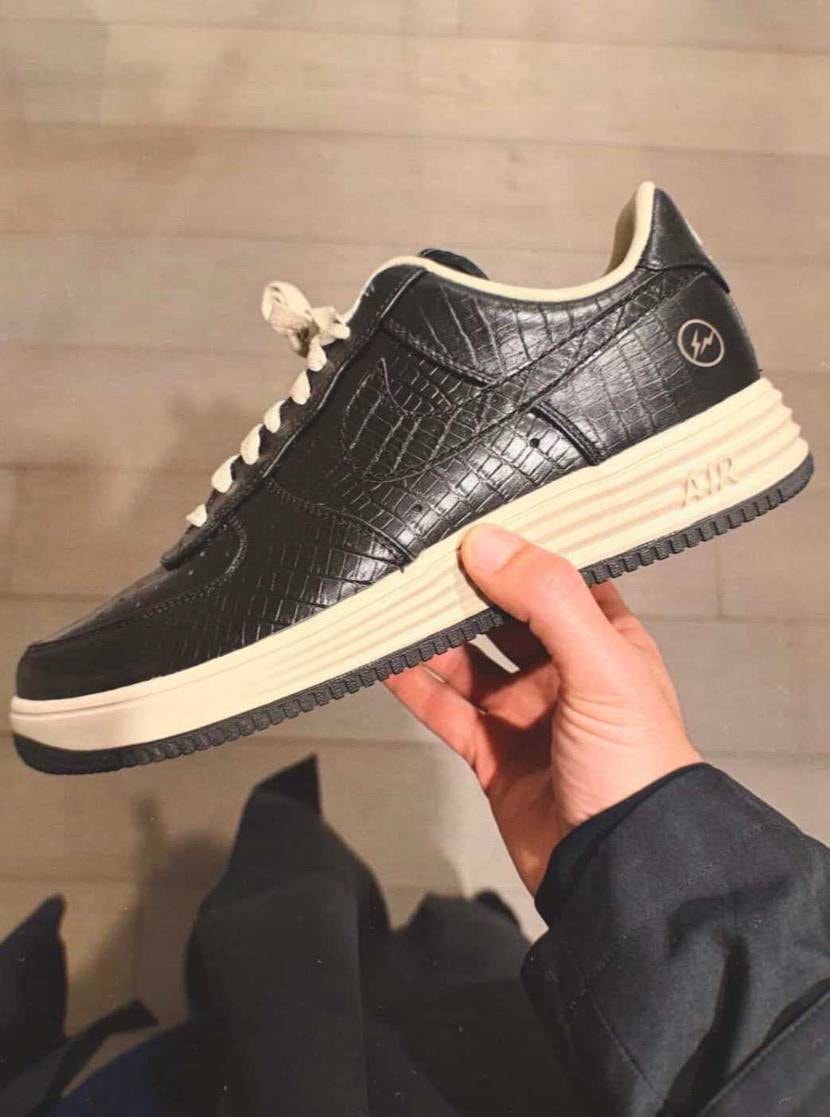 KITH の Ronnie Fieg が fragment design × NIKE AIR FORCE 1 LOW を公開