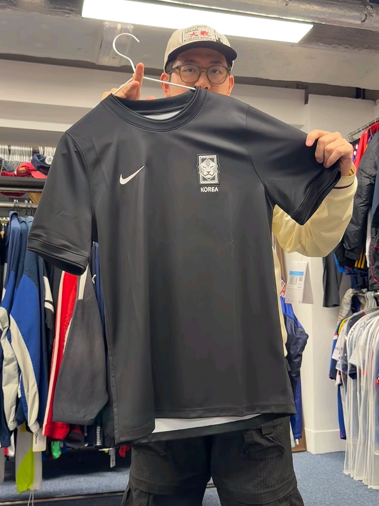 G-DRAGON × NIKE の2026年FIFAワールドカップ開催記念アイテムが発売予定