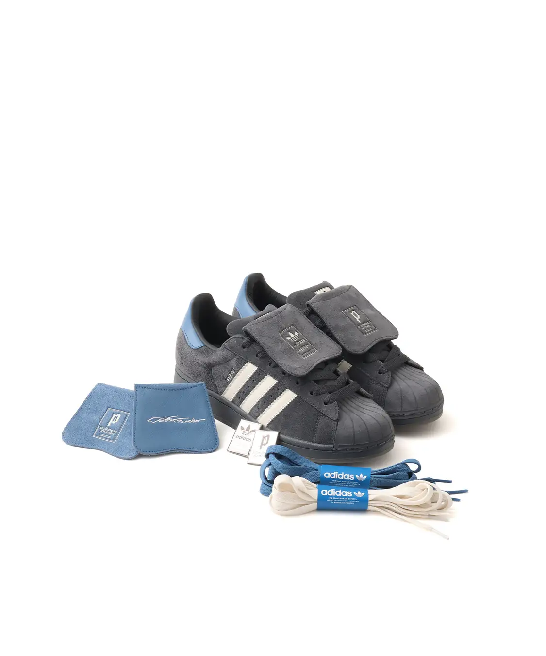 King Gnu 常田大希 が主宰する POINTLESS JOURNEY と adidas Originals × atmos によるトリプルコラボモデル『SUPERSTAR II』が4月25日(土)に発売予定