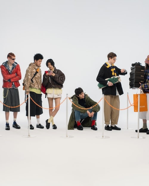 BEAMS 誕生50周年を記念した Clarks ORIGINALS 完全別注モデル『WallaBeams Loafer GTX』が5月2日(土)に発売予定