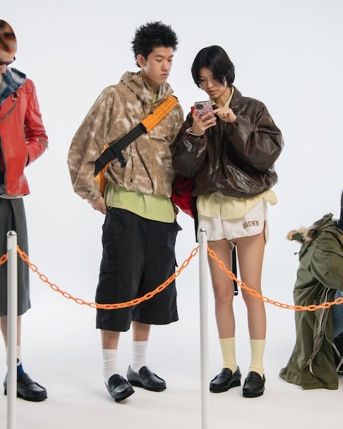 BEAMS 誕生50周年を記念した Clarks ORIGINALS 完全別注モデル『WallaBeams Loafer GTX』が5月2日(土)に発売予定