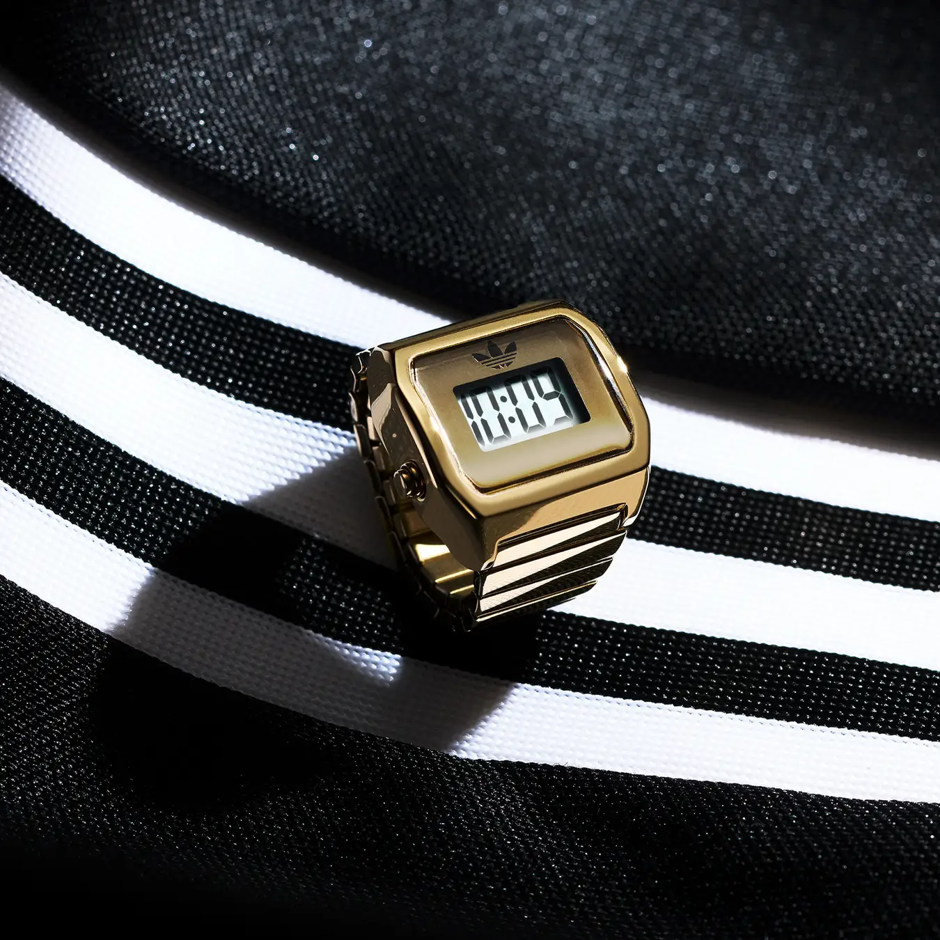 adidas Originals 初リングウォッチ『DIGITAL TWO RING』のオンライン先行予約が開始
