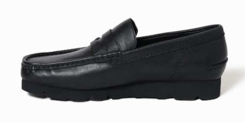 BEAMS 誕生50周年を記念した Clarks ORIGINALS 完全別注モデル『WallaBeams Loafer GTX』が5月2日(土)に発売予定