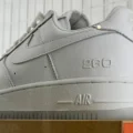 NIGO® × NIKE AIR FORCE 1 “Triple White 2GO” が公開