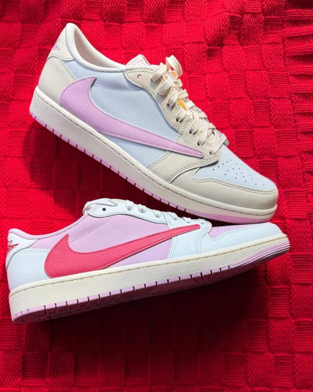 Travis Scott × NIKE AIR JORDAN 1 LOW “Pink” が5月22日(金)に発売予定