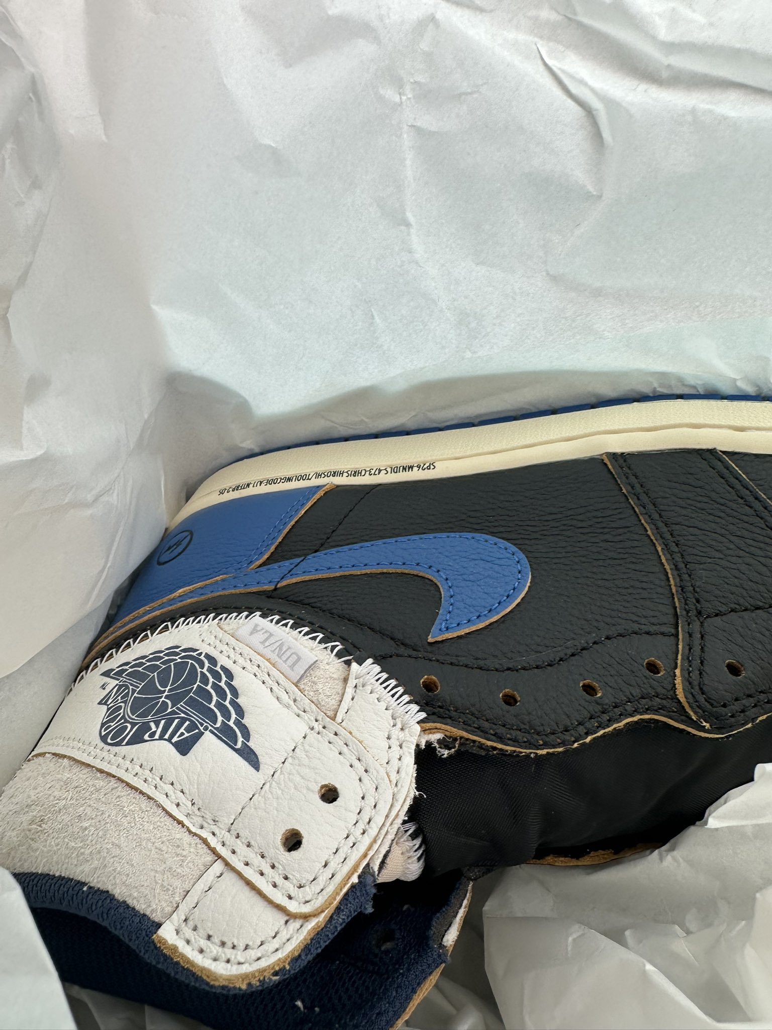 WEEKEND ゴールデンチケットが配布