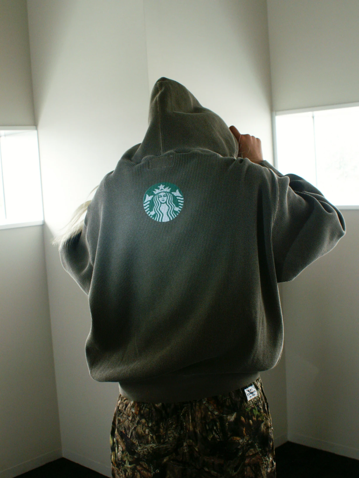 STARBUCKS × thisisneverthat® の初コラボアイテムが4月28日(火)に発売予定