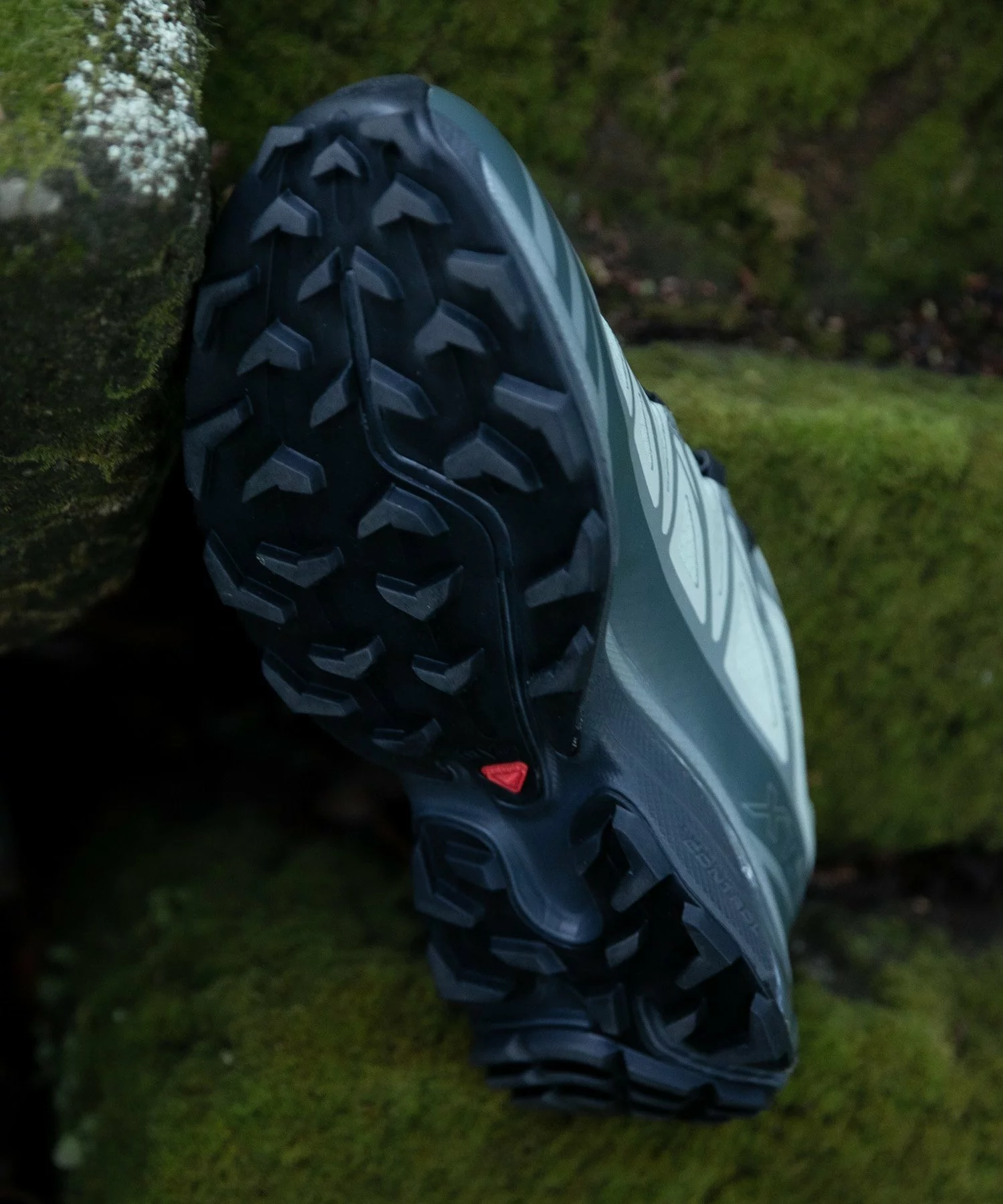 URBAN RESEARCH × SALOMON XT-6 GORE-TEX “W.Iron” の先行予約が開始