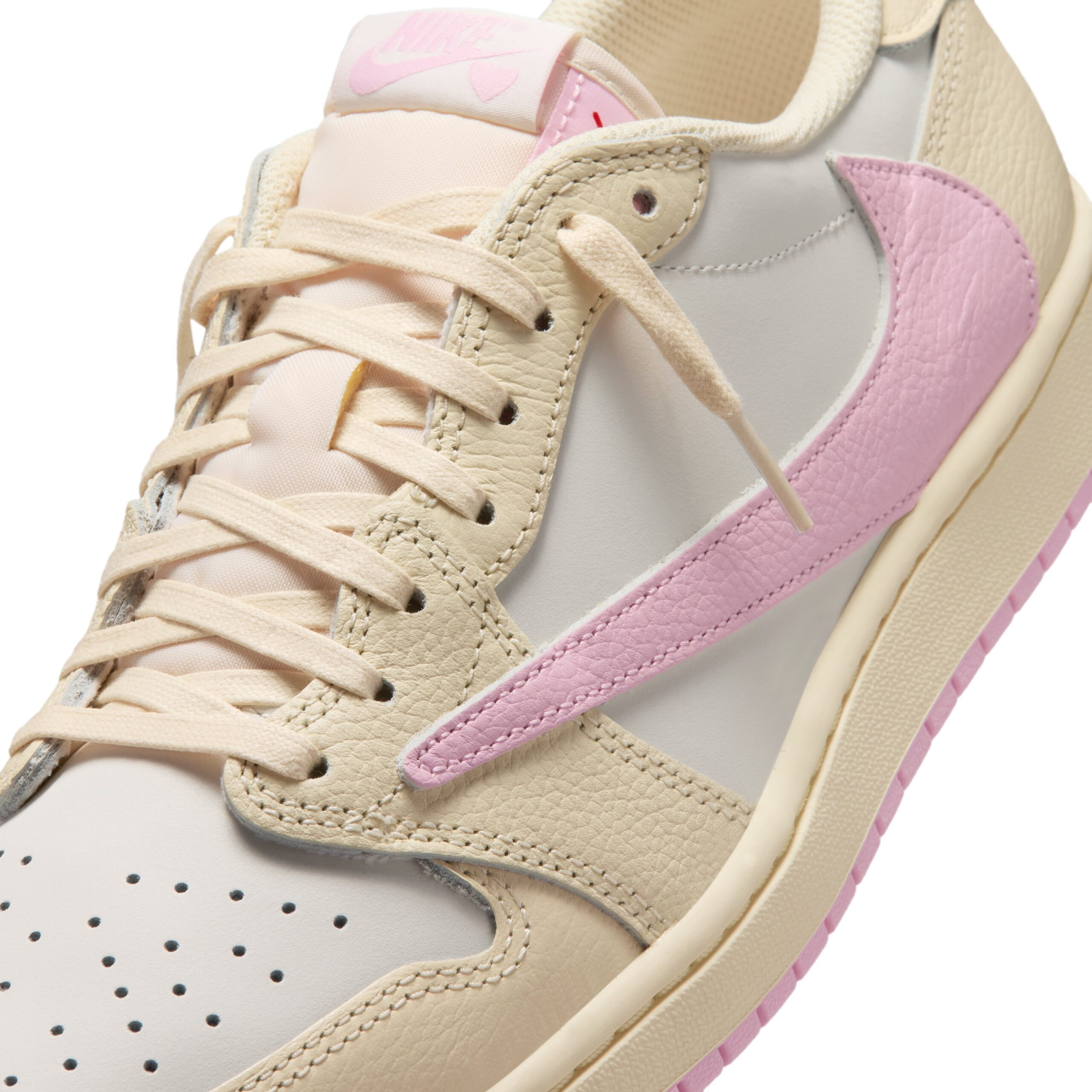 Travis Scott × NIKE AIR JORDAN 1 LOW “Shy Pink” のオフィシャル画像が公開