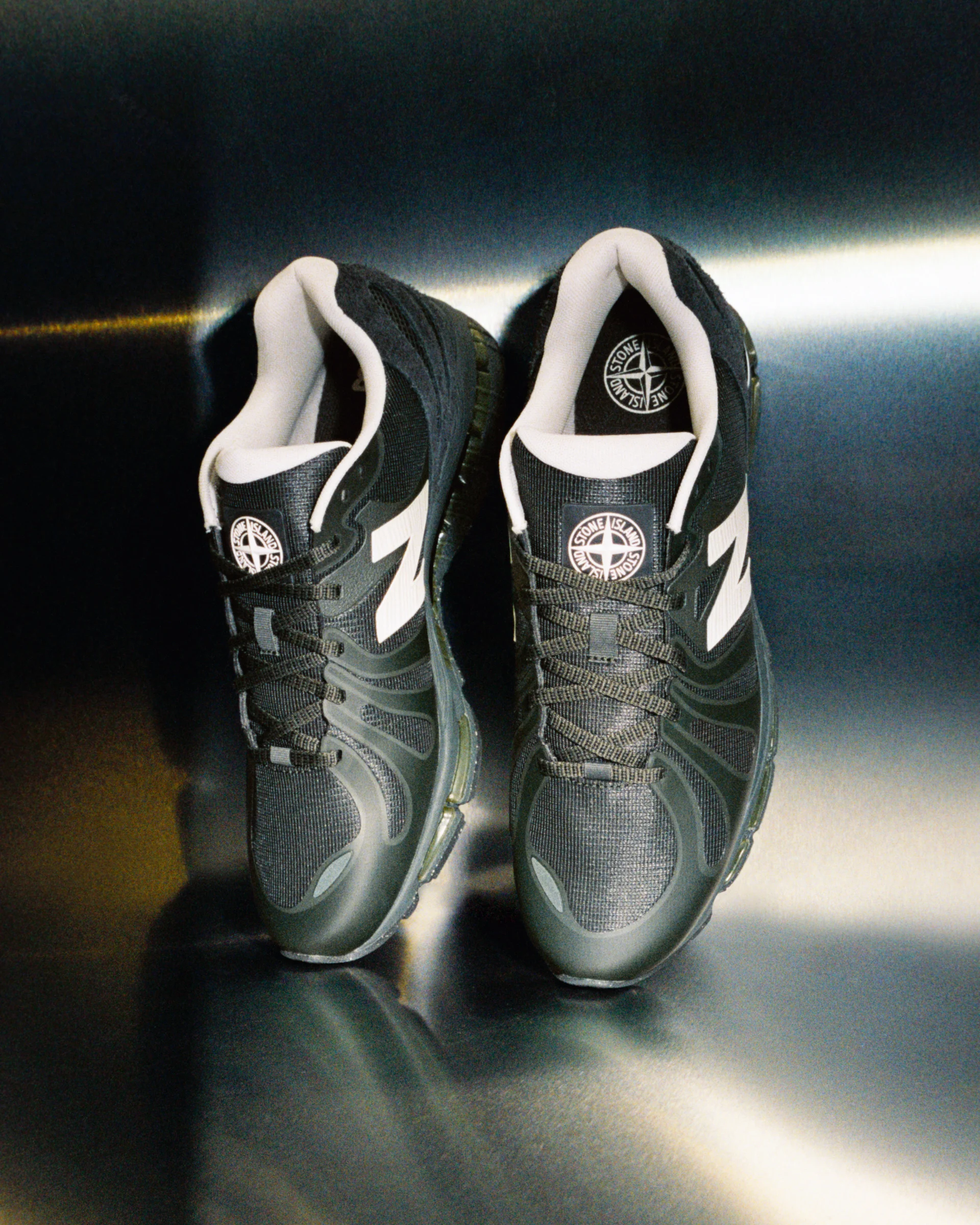 Stone Island × New Balance の2026年夏カプセルコレクションが6月17日(水)に国内販売予定