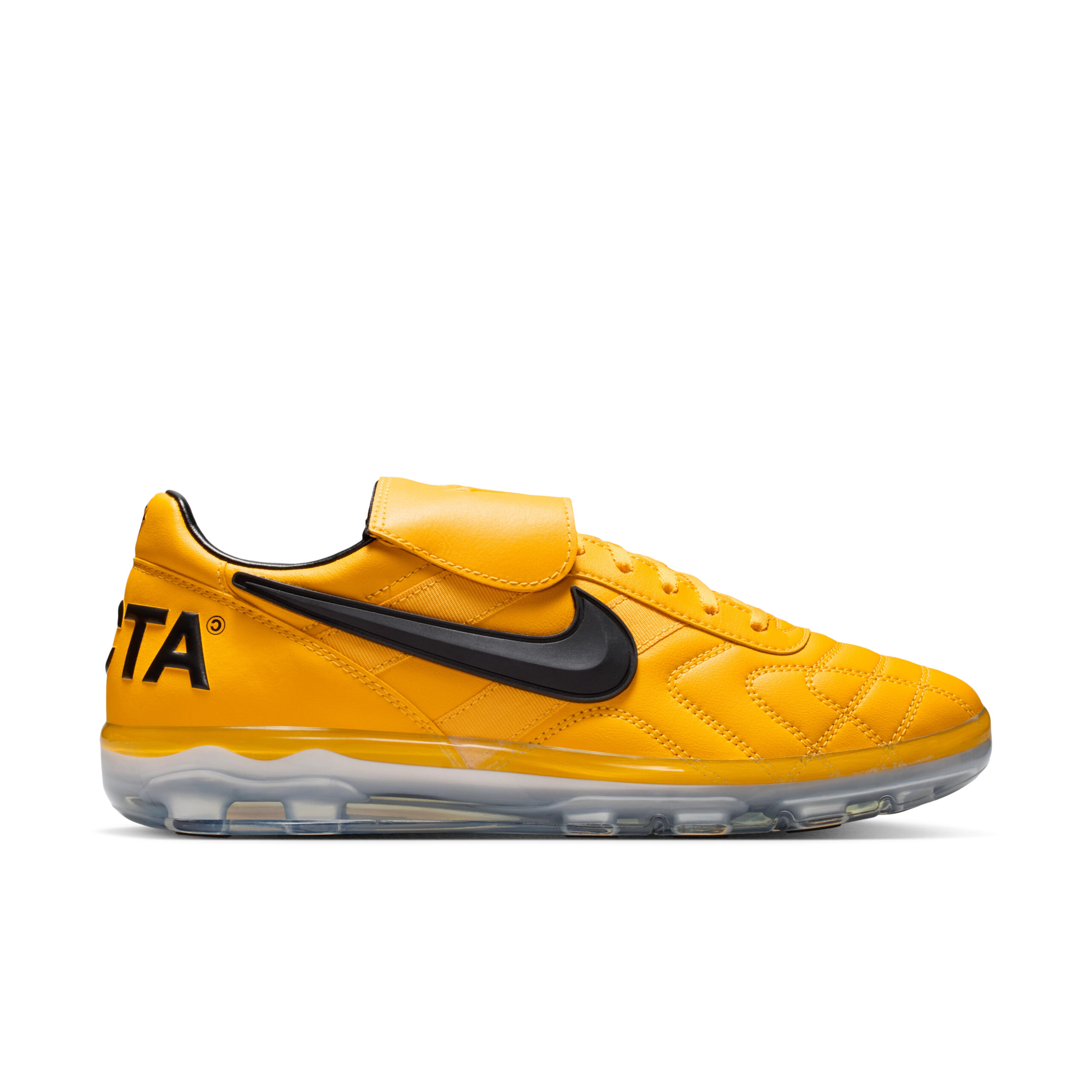 NIKE がワールドカップ開催を記念した X2 カプセルコレクションを発表
