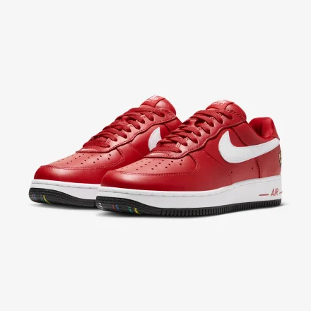 Victor Victor × NIKE AIR FORCE 1 '01 “University Red” が2026年後半に発売予定
