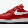 Victor Victor × NIKE AIR FORCE 1 '01 “University Red” が2026年後半に発売予定