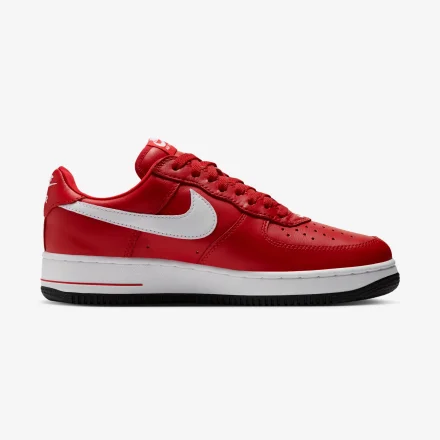 Victor Victor × NIKE AIR FORCE 1 '01 “University Red” が2026年後半に発売予定