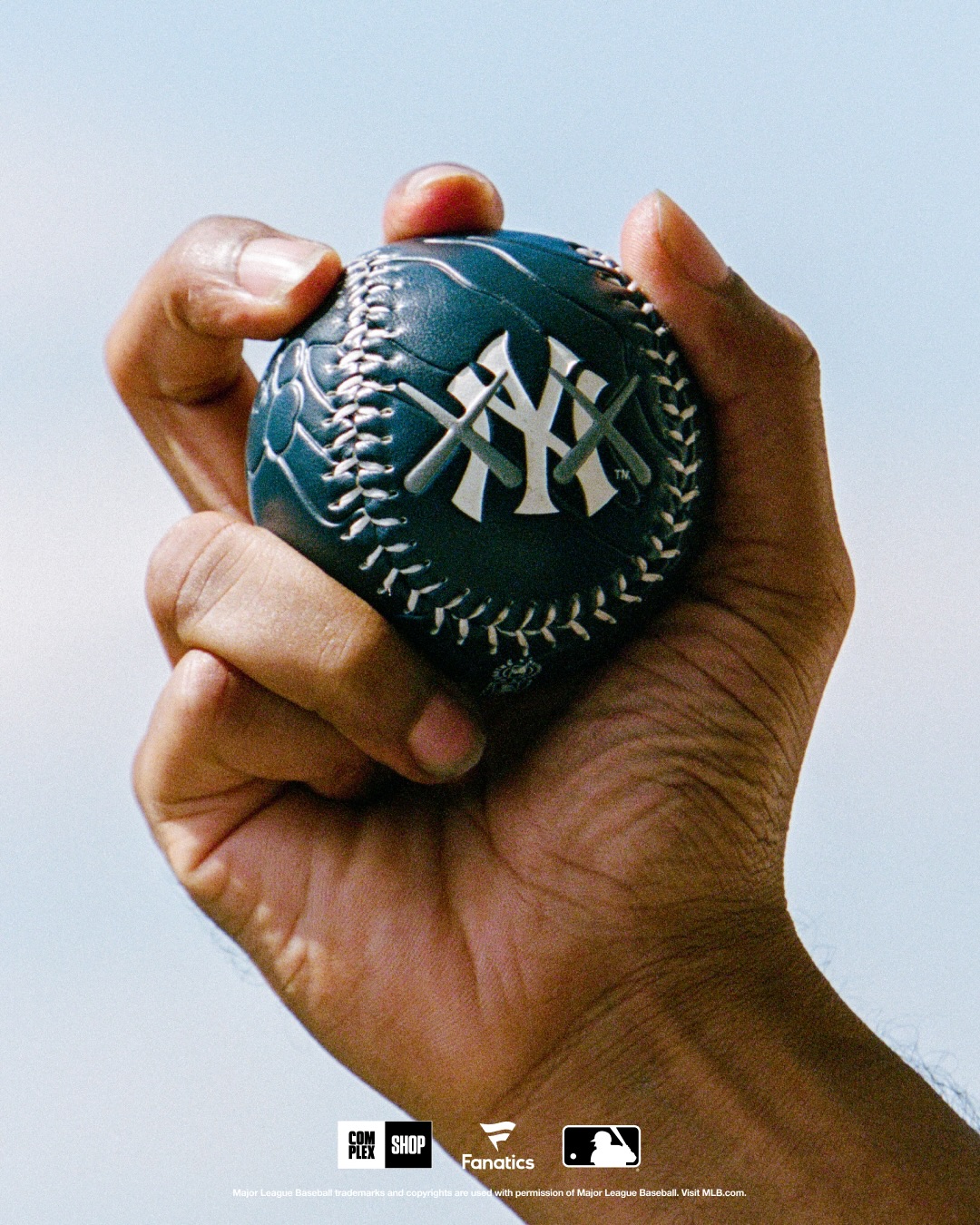 KAWS × MLB × NIKE のトリプルコラボアイテムが7月20日（月）に発売予定