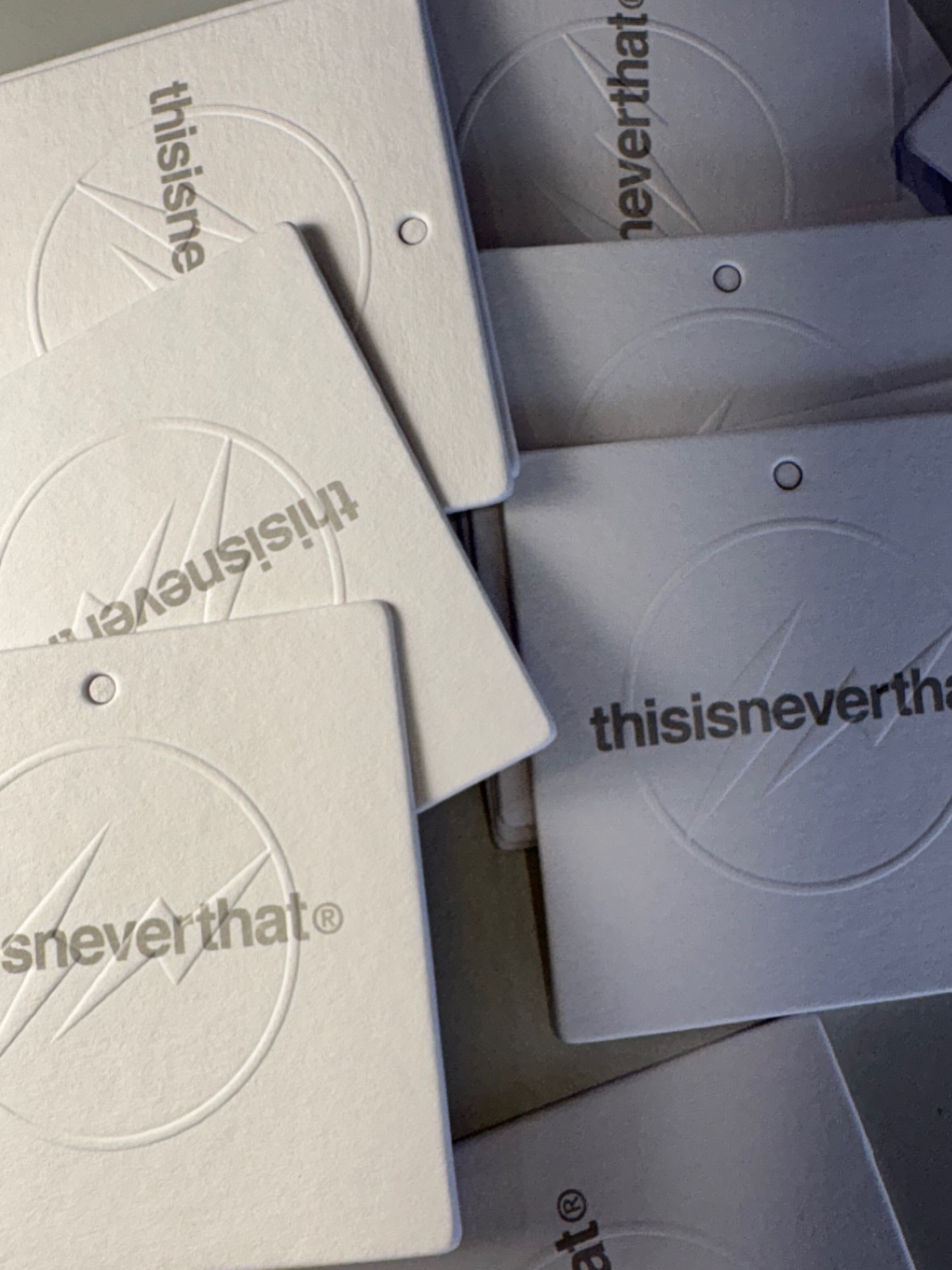 thisisneverthat® が fragment design とのコラボレーションを予告