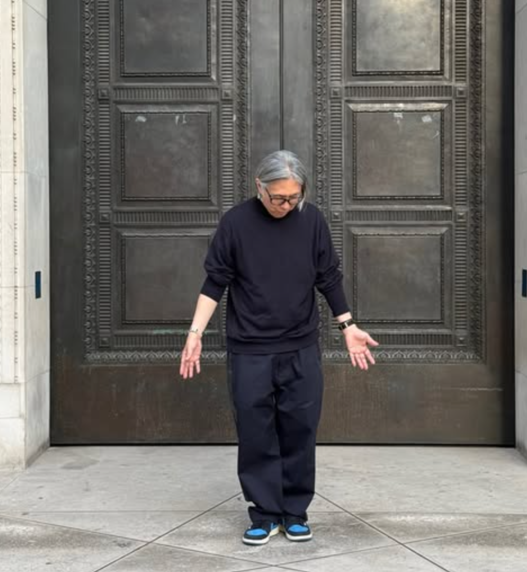 藤原 ヒロシ が Travis Scott × fragment design × NIKE AIR JORDAN 1 LOW “Black/Royal Blue”